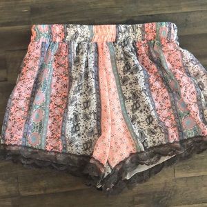 Lush Shorts - Cute patterned shorts! Lush Shorts - Cute patterned shorts!